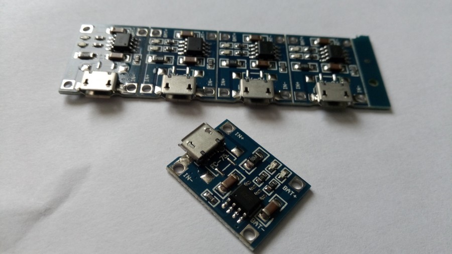 SM SunniMix 20pcs Modules de Chargeur 1a Micro USB Batterie à Lithium de Charge en PCB Board Carte de Circuit Imprimé de Protection